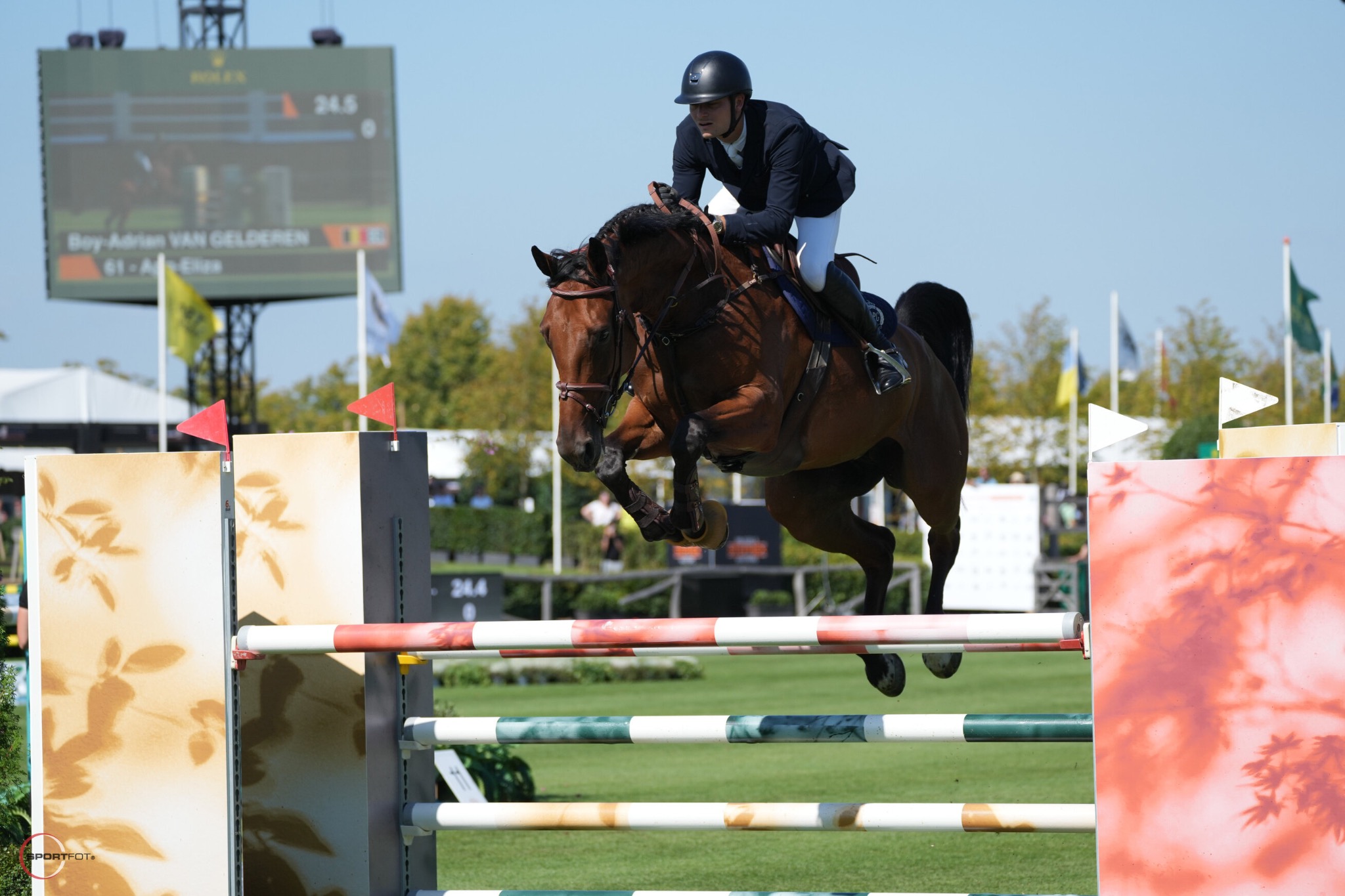 APG Eliza jumping in competition with Boy-Adrian van Gelderen